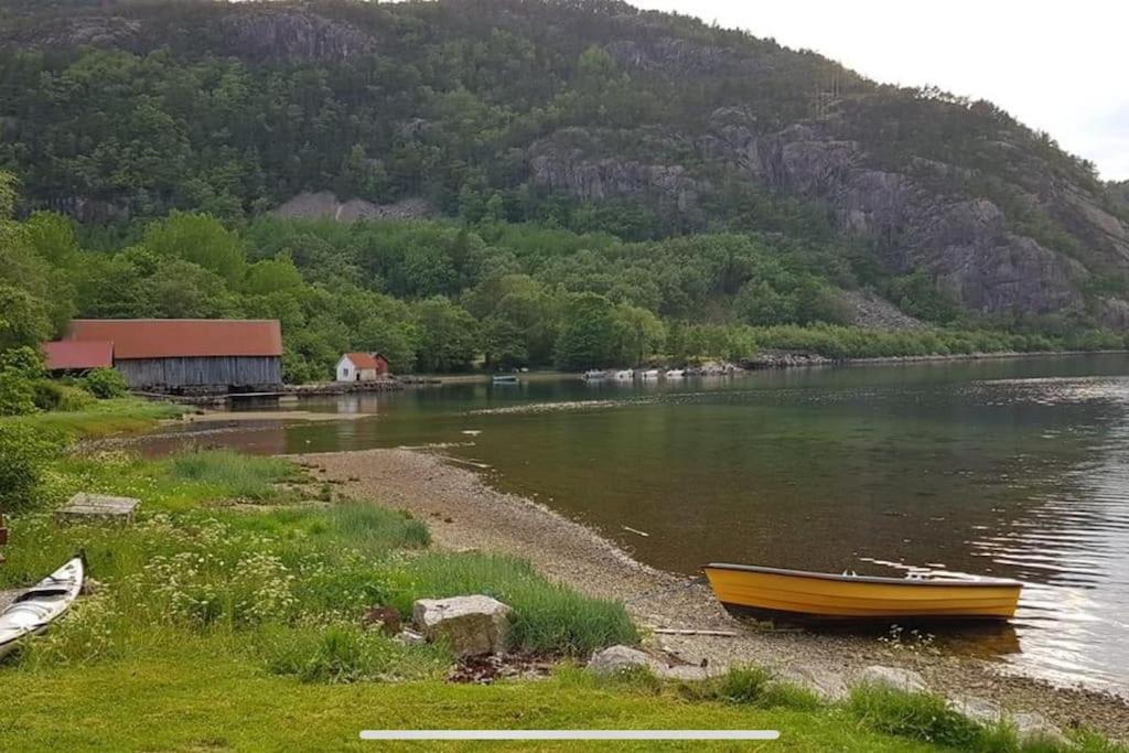 Apartment Strandhytte Naer Preikestolen Jorpeland
